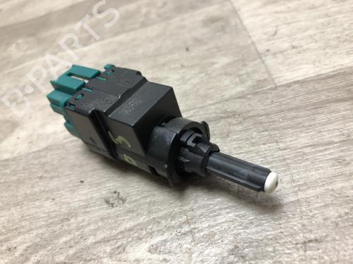 Used Switch RENAULT CLIO V (B7_) 1.0 TCe 100 (B7MT) (101 hp) 23870634