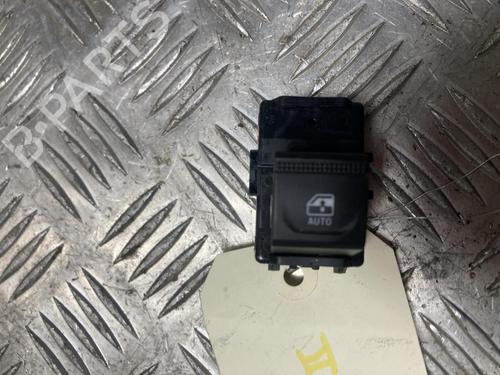 Venstre bagtil elrude kontakt Venstre bagtil elrude kontakt RENAULT CAPTUR II (HF_) TCe 130 (HFMF) (131 hp) 36308531 36308531