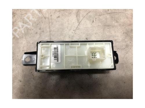 Switch PEUGEOT 208 I (CA_, CC_) 1.2 VTI 82 | BP20634250I30 