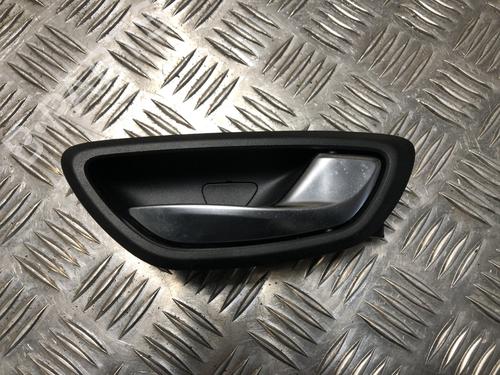 Højre fortil invendig håndtag RENAULT MEGANE IV Hatchback (B9A/M/N_) 1.5 dCi 110 (B9A3) (110 hp) 31201023