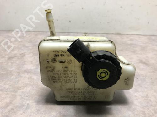 Used Brake master cylinder VW GOLF VI (5K1) 2.0 TDI (110 hp) 23109583