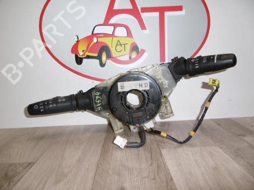 Comutador piscas / escovas NISSAN X-TRAIL I (T30) 2.2 Di 4x4 (114 hp) 31197994