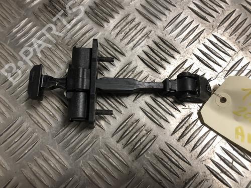 Used Hinge/Door check strap Hinge/Door check strap PEUGEOT 208 II (UB_, UP_, UW_, UJ_) 1.2 PureTech 100 (101 hp) 35903403 35903403