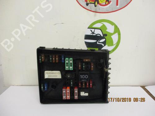 Used Fuse box VW GOLF PLUS V (5M1, 521) 1.9 TDI (105 hp) 28286579