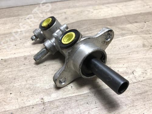 Used Brake master cylinder ISUZU D-MAX I (TFR, TFS) 3.0 DiTD 4x4 (TFS85_) (163 hp) 20629902