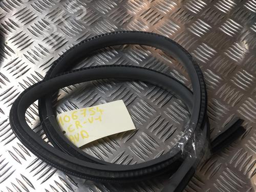 Gummiliste HONDA CR-V I (RD) 2.0 16V 4WD (RD1, RD3) (147 hp) 24809545