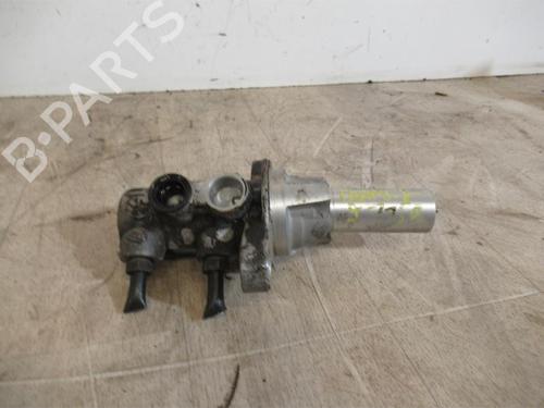 Used Brake master cylinder FORD TRANSIT Van (FA_ _) 2.2 TDCi (140 hp) 28334416