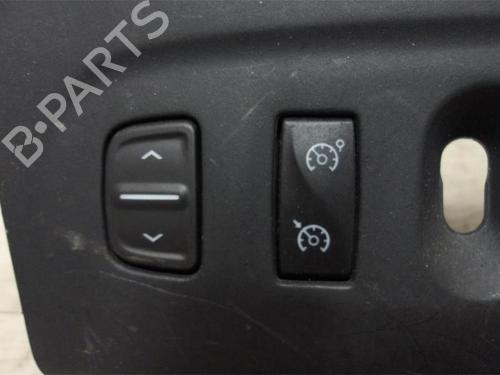 Switch DACIA SANDERO II TCe 90 (B8M1, B8MA, B8AC) | BP12972368I30 