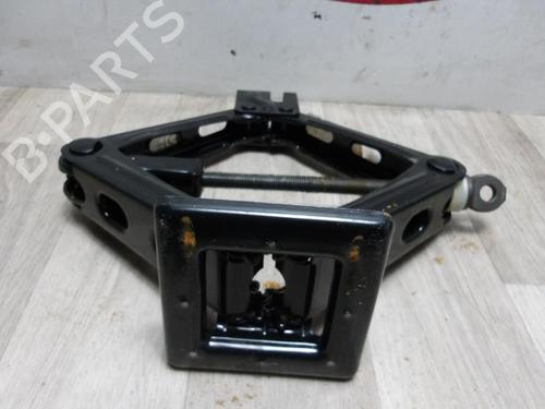 Used Jack Kit FIAT 500 (312_) 0.9 (312AXG1A, 312.AXG11) (86 hp) 30784431