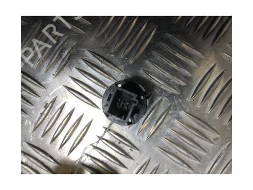 Switch PEUGEOT 2008 II (UD_, US_, UY_, UJ_, UR_, UC_) 1.5 BlueHDI 100 | BP23873836I30 