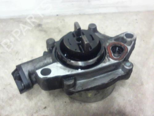 Used Vacuum pump PEUGEOT 206 Hatchback (2A/C) 1.4 HDi eco 70 (68 hp) 13273750