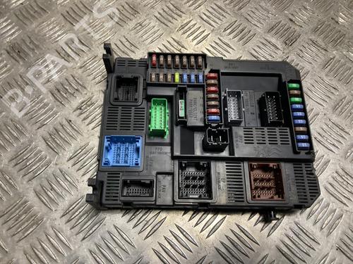 Used Fuse box Fuse box PEUGEOT 2008 I (CU_) 1.6 HDi (114 hp) 32267601 32267601