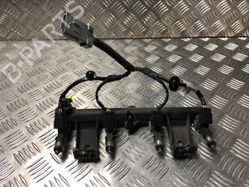 Rampa inyectora CITROËN C4 I (LC_) 1.6 16V (109 hp) 31196004