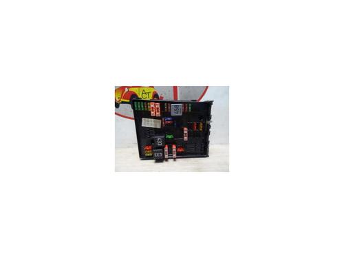 Used Fuse box VW GOLF PLUS V (5M1, 521) 1.9 TDI (105 hp) 28286873