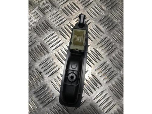 Right rear window switch RENAULT CAPTUR I (J5_, H5_) 1.5 dCi 90 (J5N4, J5M5, J5MW, J5M6, J5AL, J5AJ) | BP26233817I28 