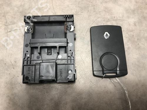 Used Electronic module RENAULT GRAND SCÉNIC III (JZ0/1_) 2.0 16V (JZ0G) (140 hp) 20632742