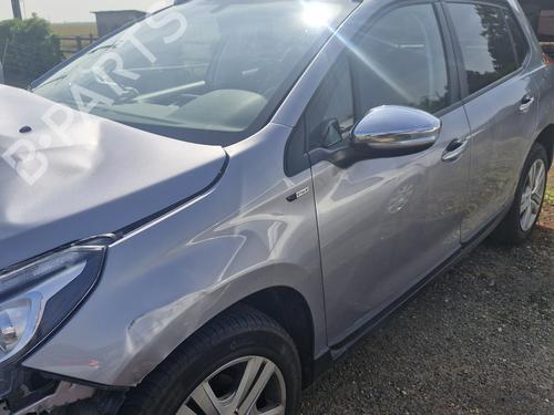 Handskerum PEUGEOT 2008 I (CU_) 1.6 BlueHDi 100 | BP31198590C95