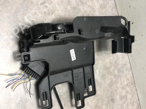 Used Front right lock FORD FIESTA VI (CB1, CCN) 1.25 (60 hp) 31022041