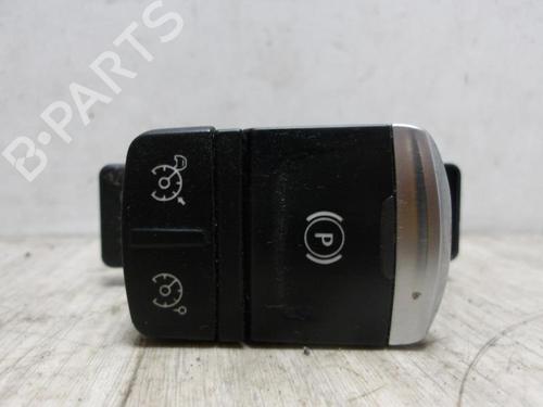 BP23033759I30 main image