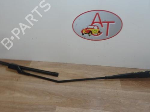 Used Front windshield wiper arm PEUGEOT 2008 I (CU_) 1.6 HDi (114 hp) 13275803