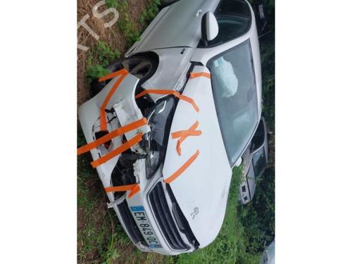 Rubber door seal PEUGEOT 308 II (LB_, LP_, LW_, LH_, L3_) 1.6 BlueHDi 120 | BP24028666C142 