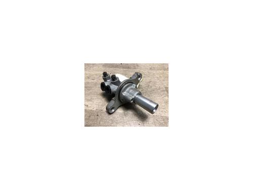 Used Brake master cylinder PEUGEOT 107 (PM_, PN_) 1.0 (68 hp) 15968017