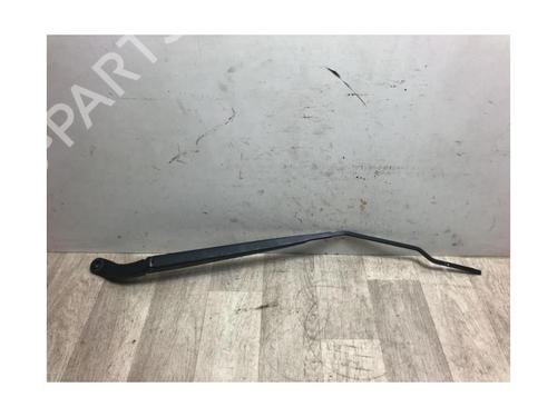 Front windshield wiper arm RENAULT MEGANE IV Grandtour (K9A/M/N_) 1.5 Blue dCi 115 (K9A6) | BP23186815C143 