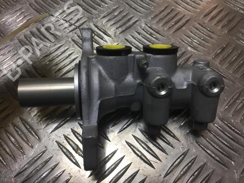 Used Brake master cylinder PEUGEOT 208 II (UB_, UP_, UW_, UJ_) 1.2 PureTech 100 (101 hp) 31245618