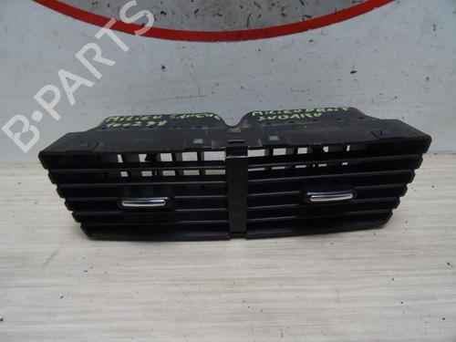 Used Air vent SUBARU IMPREZA Hatchback (GR, GH, G3) 2.0 D AWD (150 hp) 13283422