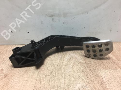 Used Clutch pedal PEUGEOT 307 CC (3B) 2.0 HDi 135 (136 hp) 12978573