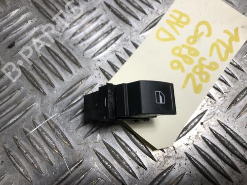 Used Right front window switch Right front window switch VW GOLF VI (5K1) 1.6 TDI (105 hp) 34267093 34267093