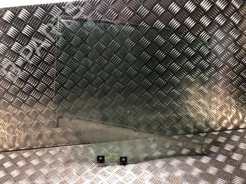 Dør rude højre bagtil DACIA SANDERO II TCe 90 (B8M1, B8MA, B8AC) (90 hp) 31204539