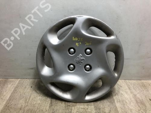 Used Hub cap PEUGEOT 306 Hatchback (7A, 7C, N3, N5) 1.9 D (68 hp) 30785774