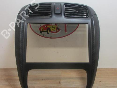 Midtkonsoll MAZDA DEMIO (DW) 1.3 16V (DW3W, DW19) (63 hp) 29430466