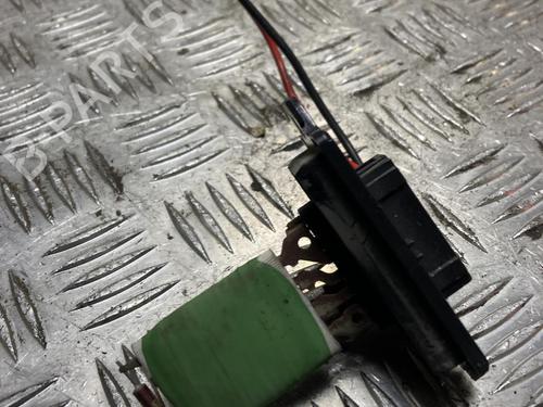 Used Heater resistor Heater resistor RENAULT TWINGO II (CN0_) 1.2 16V (CN0K, CN0V, CN0A) (76 hp) 33740575 33740575
