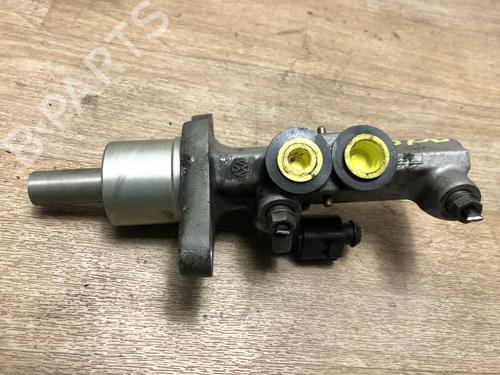 Used Brake master cylinder VW GOLF PLUS V (5M1, 521) 1.9 TDI (105 hp) 23034837
