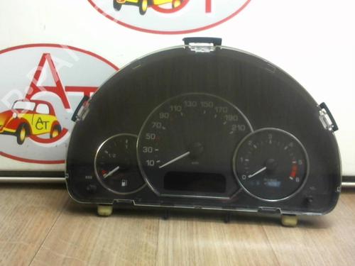 Used Instrument cluster PEUGEOT 1007 (KM_) 1.4 HDi (68 hp) 13290151