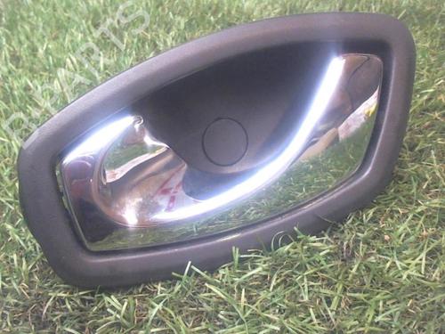 Used Rear left interior door handle RENAULT CAPTUR I (J5_, H5_) 1.5 dCi 90 (J5N4, J5M5, J5MW, J5M6, J5AL, J5AJ) (90 hp) 13036731