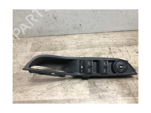 Left front window switch FORD FOCUS III 2.0 TDCi | BP23872778I27