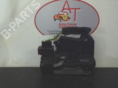 Used Front right lock RENAULT TRAFIC II Bus (JL) 2.5 dCi 135 (JL0D) (135 hp) 12970309