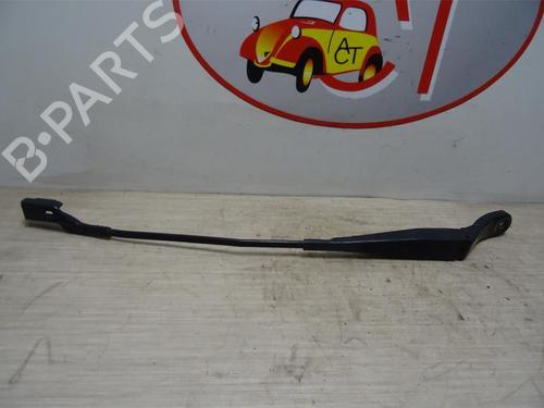 Used Front windshield wiper arm PEUGEOT 2008 I (CU_) 1.6 HDi (92 hp) 13279564