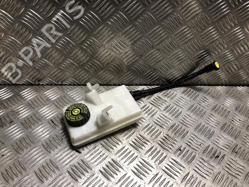Used Brake fluid reservoir Brake fluid reservoir 37721346 37721346
