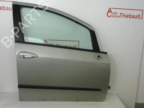 Used Right front door FIAT GRANDE PUNTO (199_) 1.2 (65 hp) 30780825