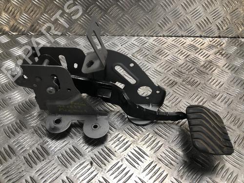 Bremsepedal RENAULT MEGANE IV Hatchback (B9A/M/N_) 1.5 dCi 110 (B9A3) (110 hp) 31200895