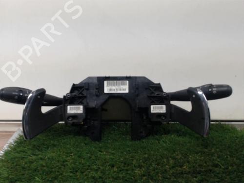 Commodo Essuie Glace / Phare CITROËN C4 I (LC_) 1.6 HDi (109 hp) 30780105