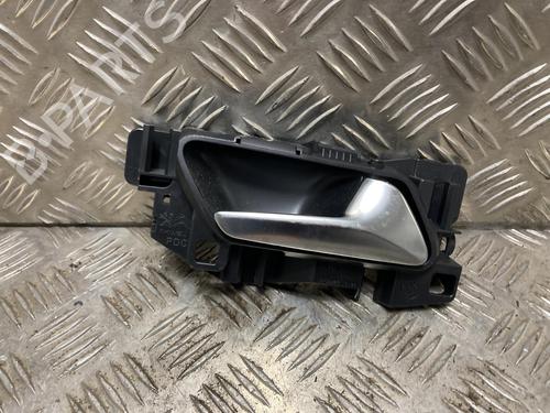 Høyre bak invendig håndtak PEUGEOT 208 II (UB_, UP_, UW_, UJ_) 1.2 PureTech 100 (101 hp) 31245761