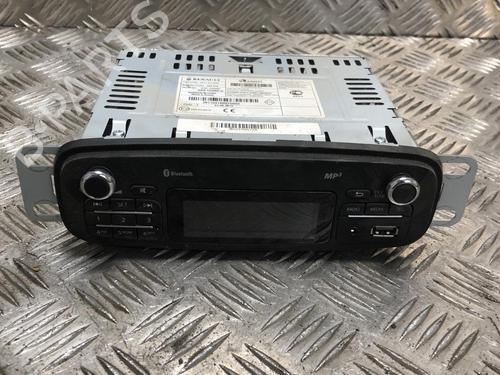 Used Radio RENAULT CLIO IV (BH_) 1.2 16V (73 hp) 31244527