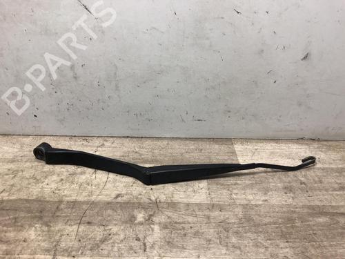 Used Front windshield wiper arm TOYOTA RAV 4 II (_A2_) 2.0 D 4WD (CLA20_, CLA21_, CLA20R, CLA21R) (116 hp) 23873422