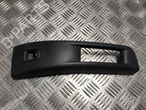 Høyre Foran elrute bryter Høyre Foran elrute bryter OPEL MERIVA B MPV (S10) 1.7 CDTI (75) (110 hp) 35974237 35974237