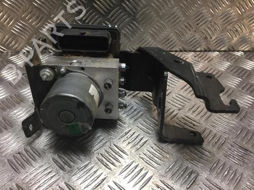 Used ABS pump ABS pump PEUGEOT 208 II (UB_, UP_, UW_, UJ_) 1.5 BlueHDI 100 (102 hp) 24985782 24985782